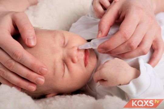 Bệnh suy hô hấp ở trẻ sơ sinh: Nguyên nhân & dấu hiệu nhận biết mẹ nên biết