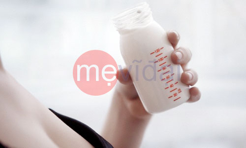 Bí quyết vắt sữa và bảo quản sữa mẹ đúng cách trong tủ lạnh an toàn tốt nhất