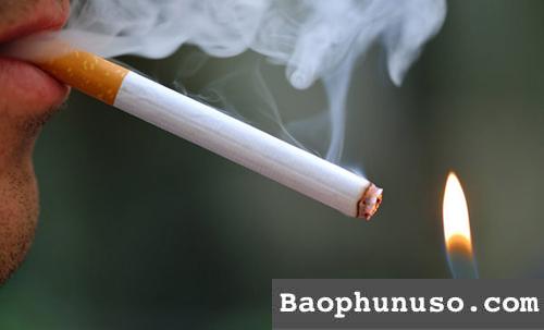 Nguy cơ vô sinh và mãn kinh sớm với phụ nữ hít phải khói thuốc lá