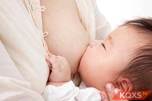 Chăm sóc trẻ sơ sinh 3 tháng tuổi như thế nào an toàn đúng cách?