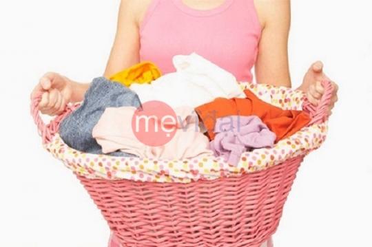 Mách mẹ cách giặt quần áo cho trẻ sơ sinh bằng tay và bằng máy giặt