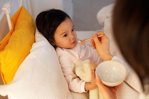 Trẻ sơ sinh dưới 1 tuổi: Phác đồ điều trị tiêu chảy cấp & lỵ trực khuẩn của bộ y tế